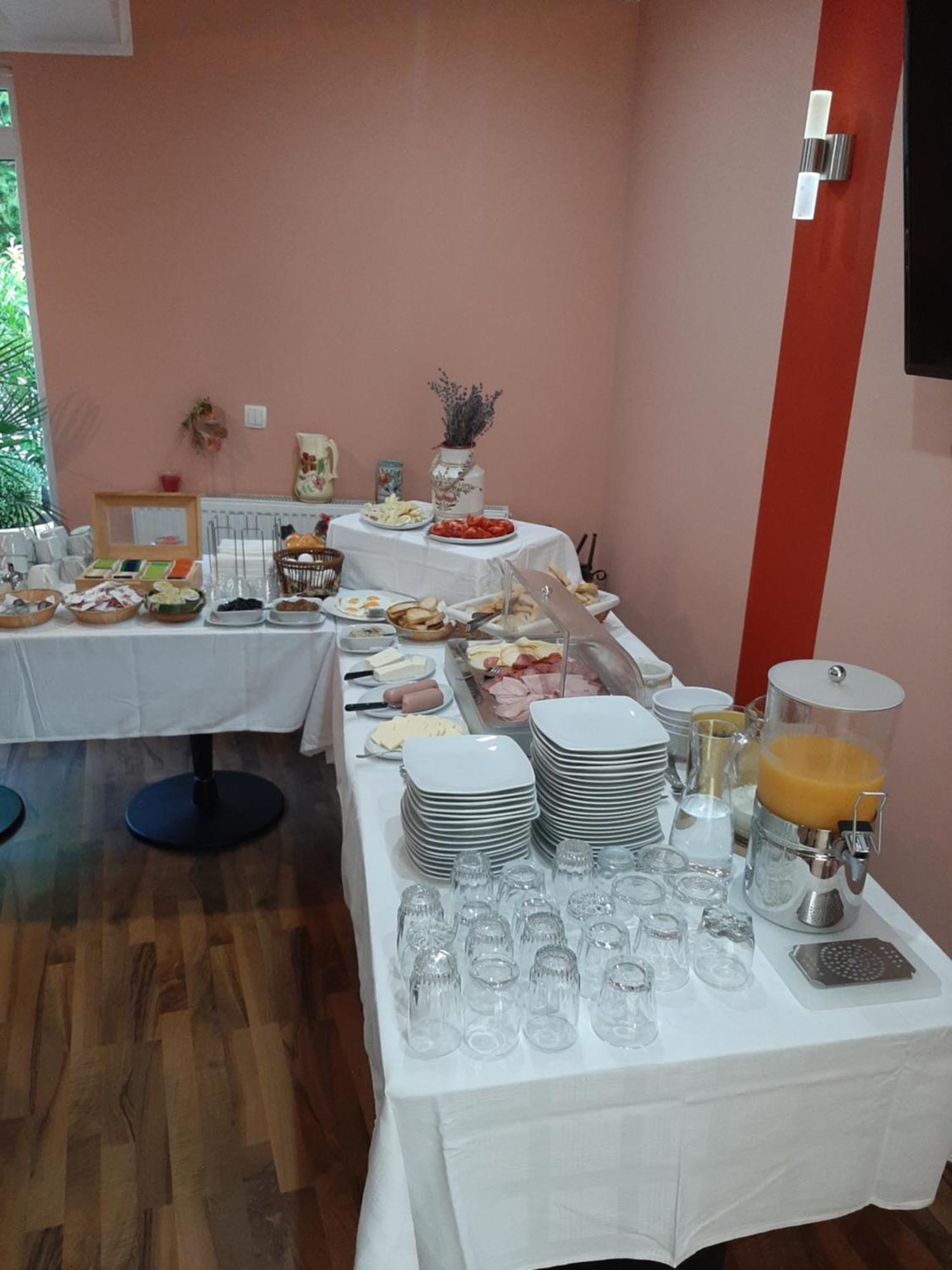 Pensiune Safrane Băile Herculane Extérieur photo