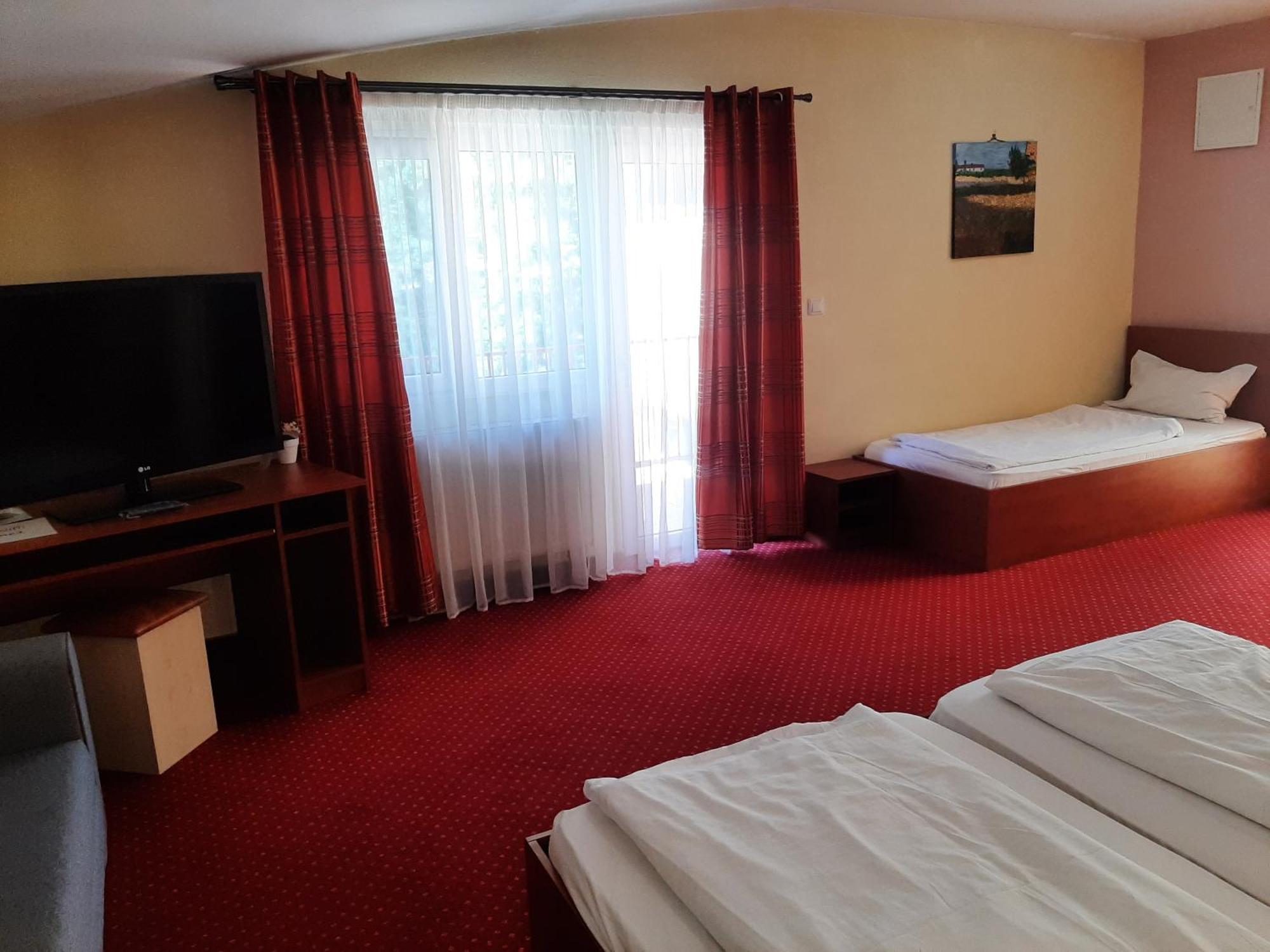 Pensiune Safrane Băile Herculane Extérieur photo